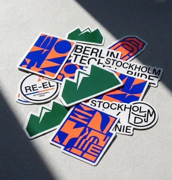 Slitstarka stickers